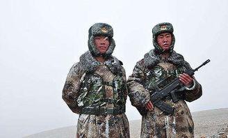 女军人吃瓜视频,军营生活趣味横生