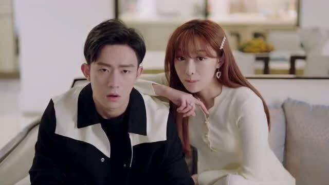 情侣见面吃瓜视频,甜蜜互动引网友热议